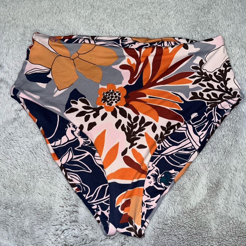 Maaji reversible high rise swim bottom 💦🌊
